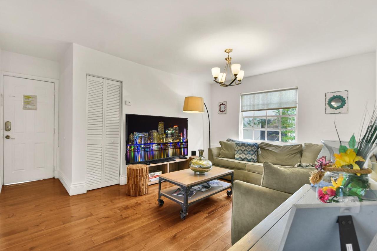Sunflower Boutique Hotel Apartments Miami Beach Exterior photo